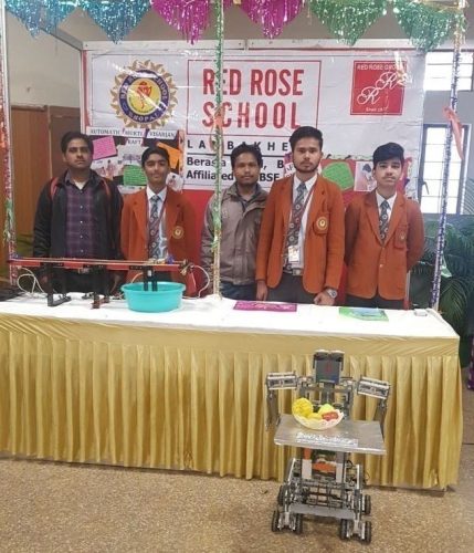 Robology-Indian-Robotics-Academy-Home-Banners--Robotics-Laboratory-Lab-with-Students-14